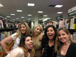 OL at JA signing - group